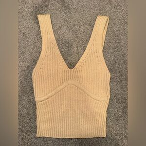 Kittenish top